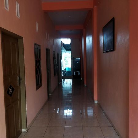 Oyo 92231 Penginapan Tanjung Alang Syariah Makassar Bagian luar foto