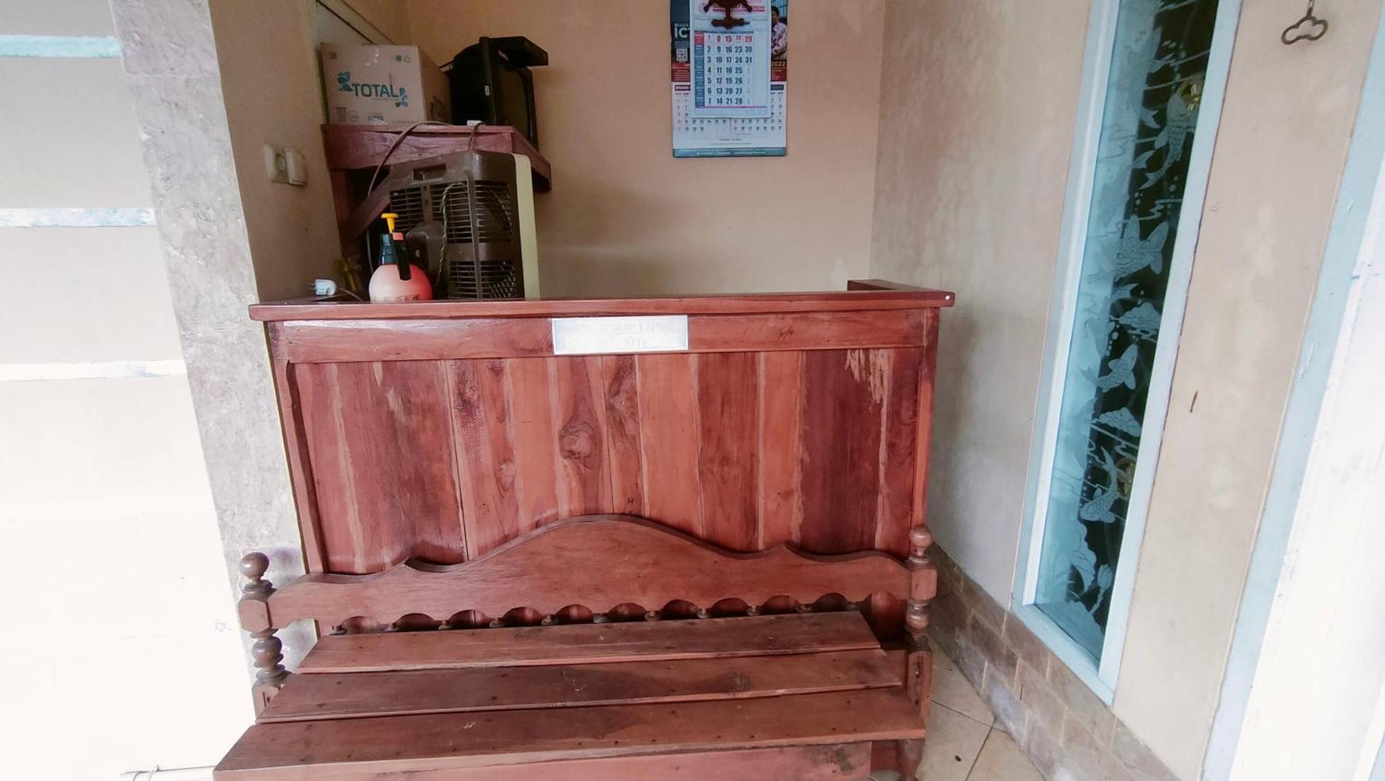 Oyo 92231 Penginapan Tanjung Alang Syariah Makassar Bagian luar foto